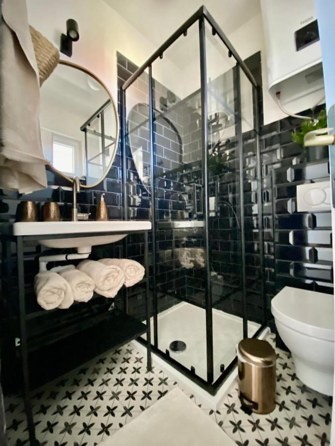 Апартаменты Modern Couples Coastal Getaway Mm Цриквеница Экстерьер фото